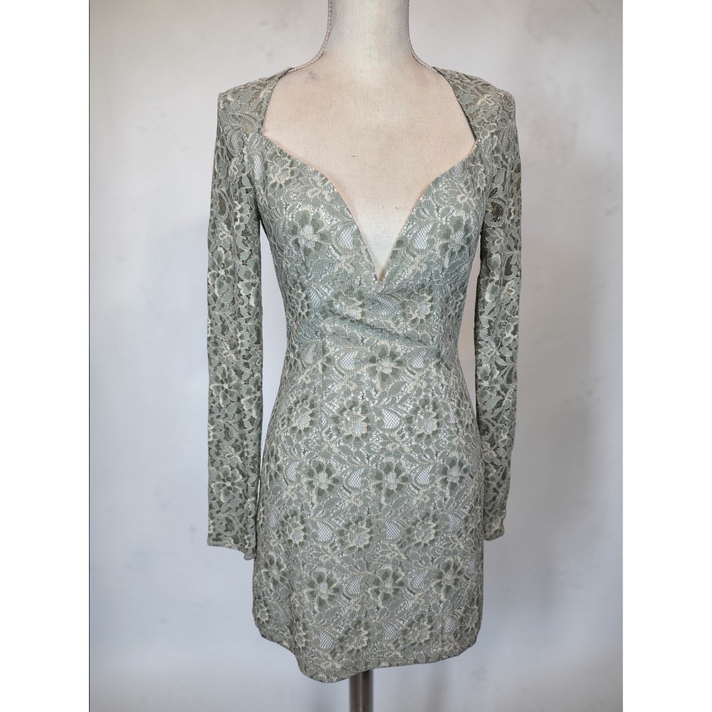 NBD Cocktail Dress Sz‎ Small Mini Lace Green Plunging Heart Neckline Long Sleeve
